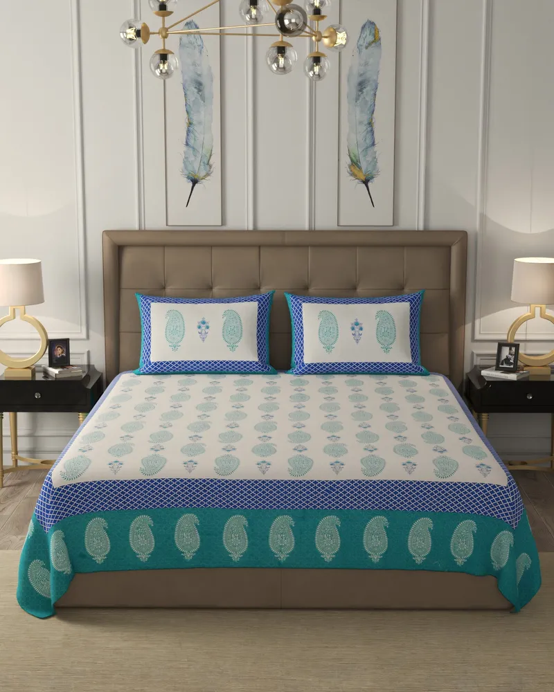 Mint Paisley Border Bedsheet: Front view