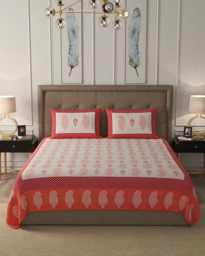 Coral Paisley Border Bedsheet: Front view