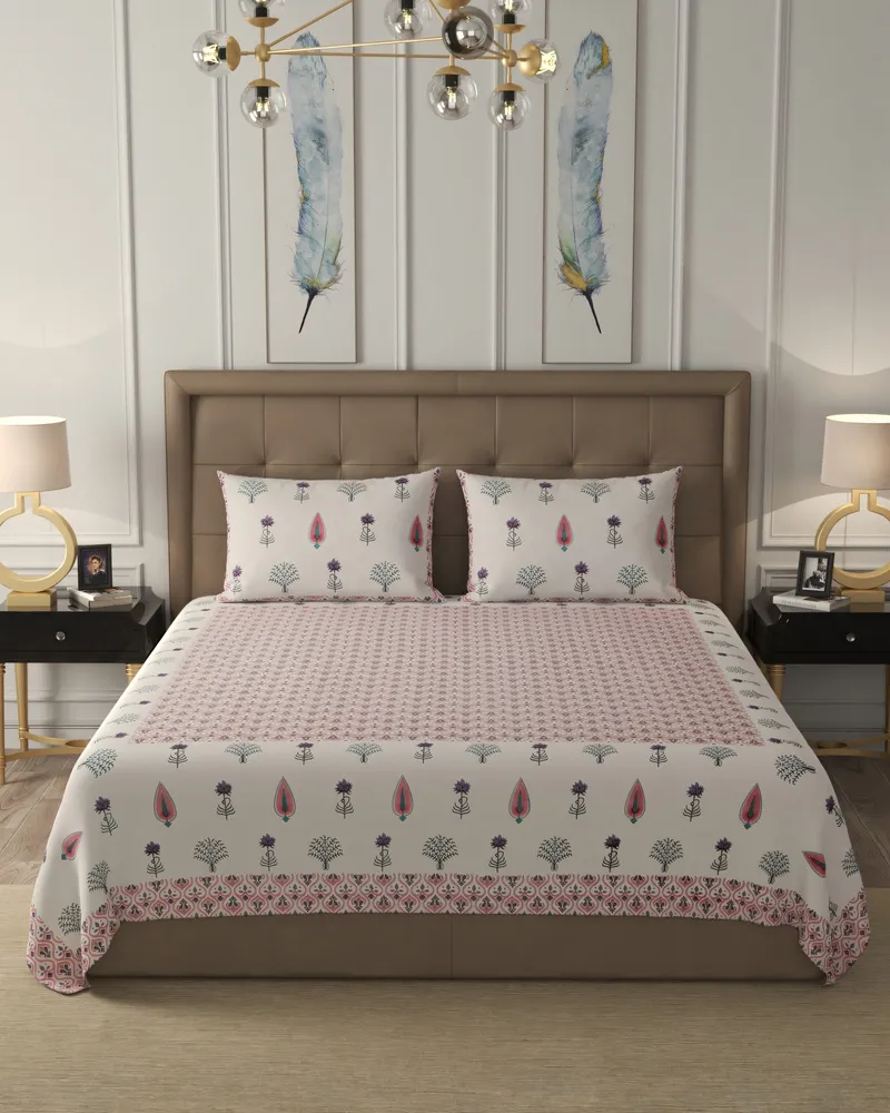 Pink Ogee Garden Bedsheet: Front view